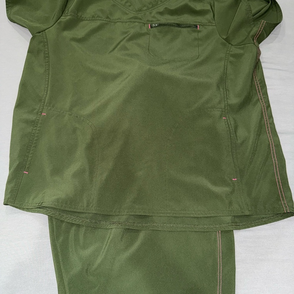 Green Scrubstar Top and Pants Set